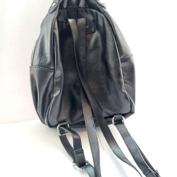 Small black backpack - Picture 2 of 5